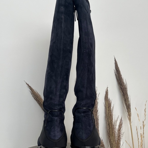 Donald J. Pliner Black Heeled Boots - Picture 5 of 9